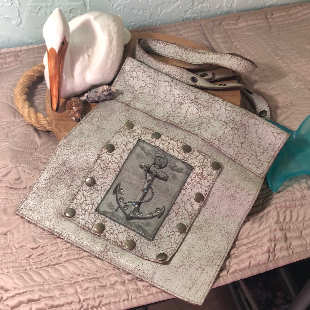 KBD Studio - over the shoulder hangbag
